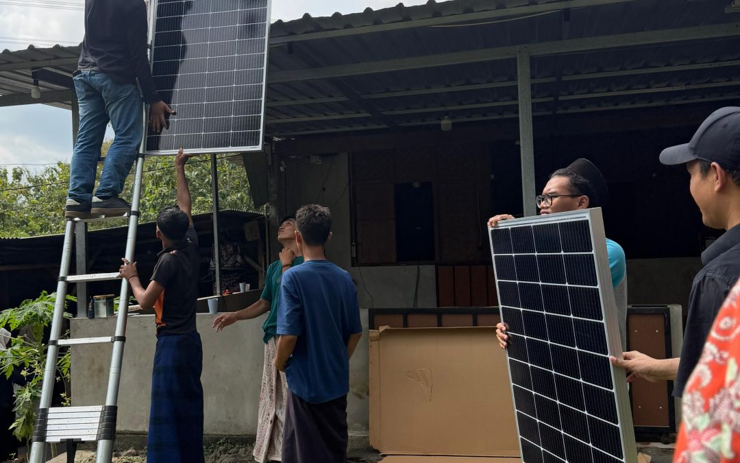 Pesantren Madaarijul ‘Ulum Kulon Progo Pasang Solar Panel, Dorong Pemanfaatan Energi Bersih